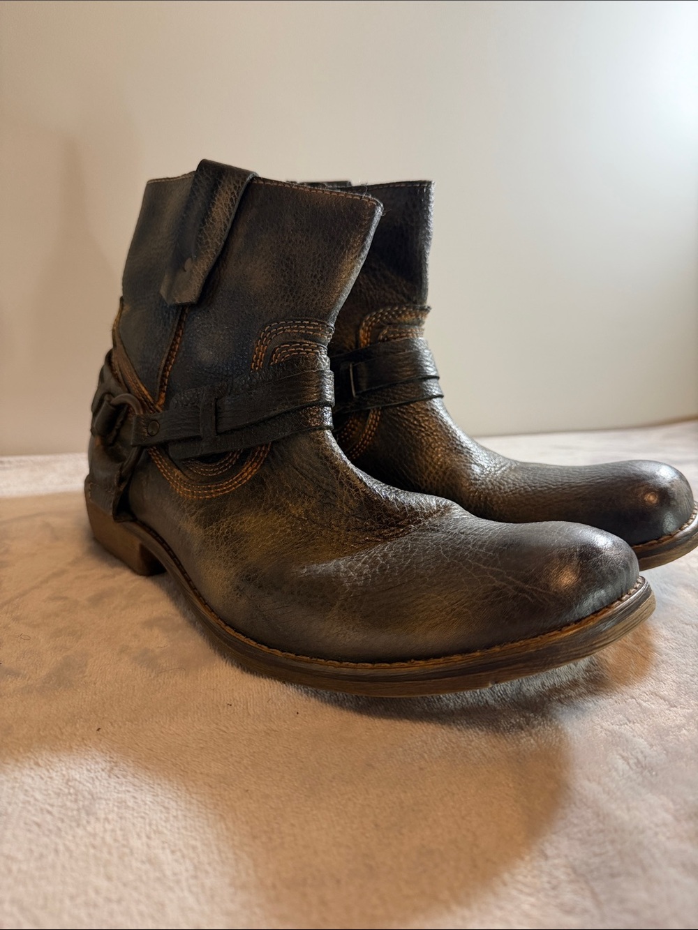 Roan Men's Black Leather RustBoots